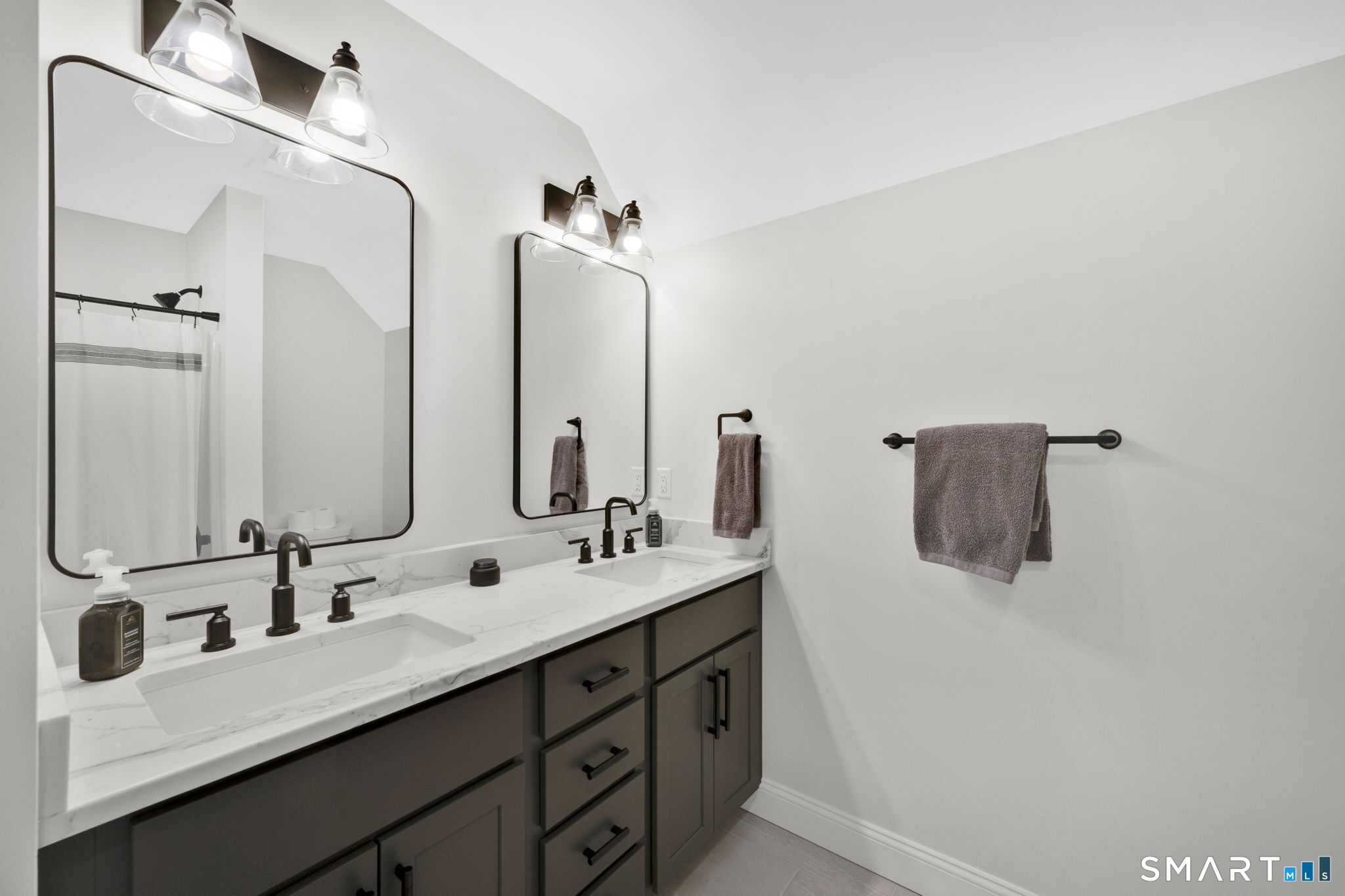 3 Garnet Lane Ellington CT 06029