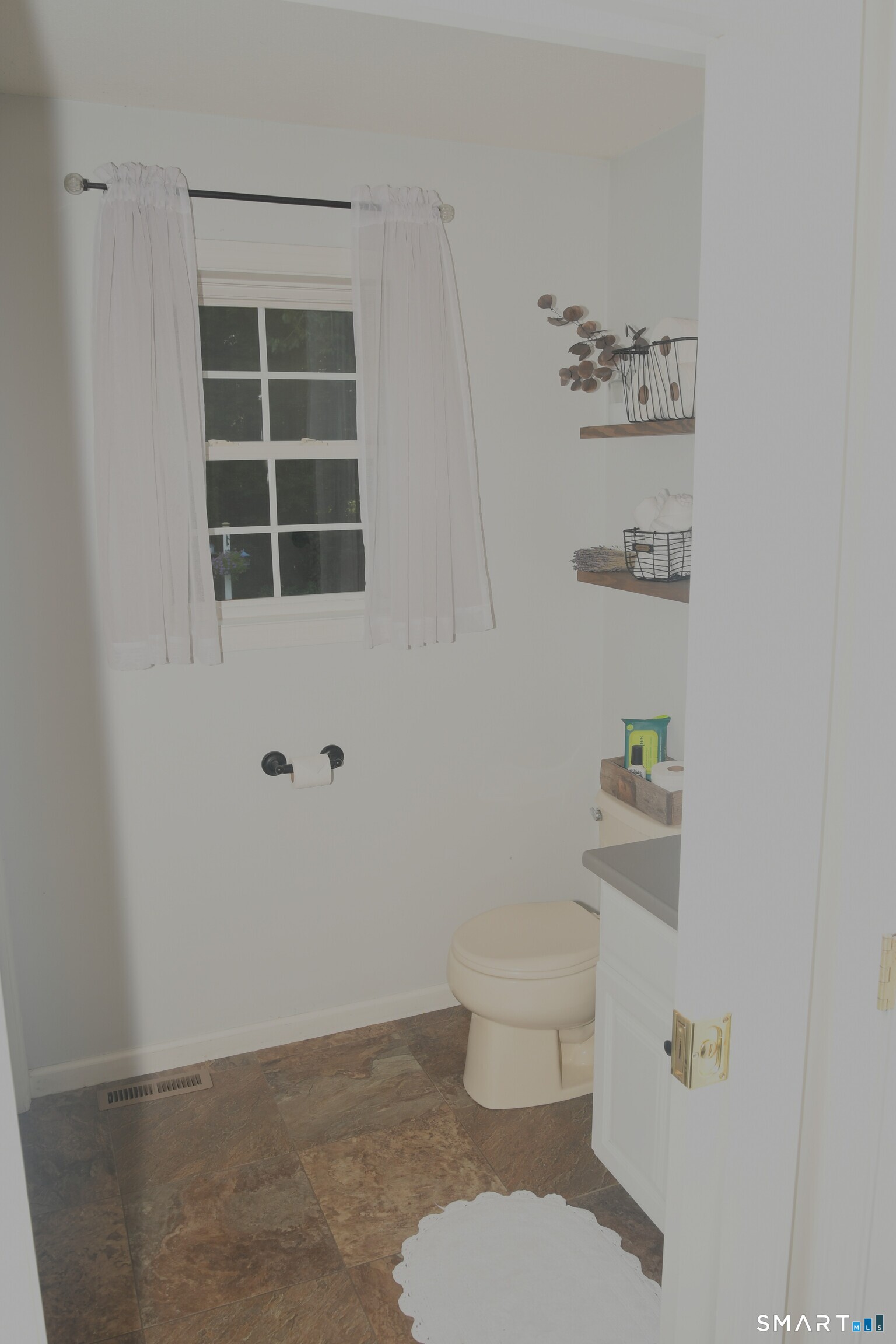 2 Clinton Lane Enfield CT 06082
