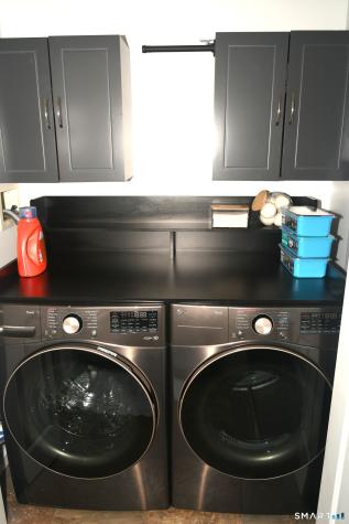 2 Clinton Lane Enfield CT 06082