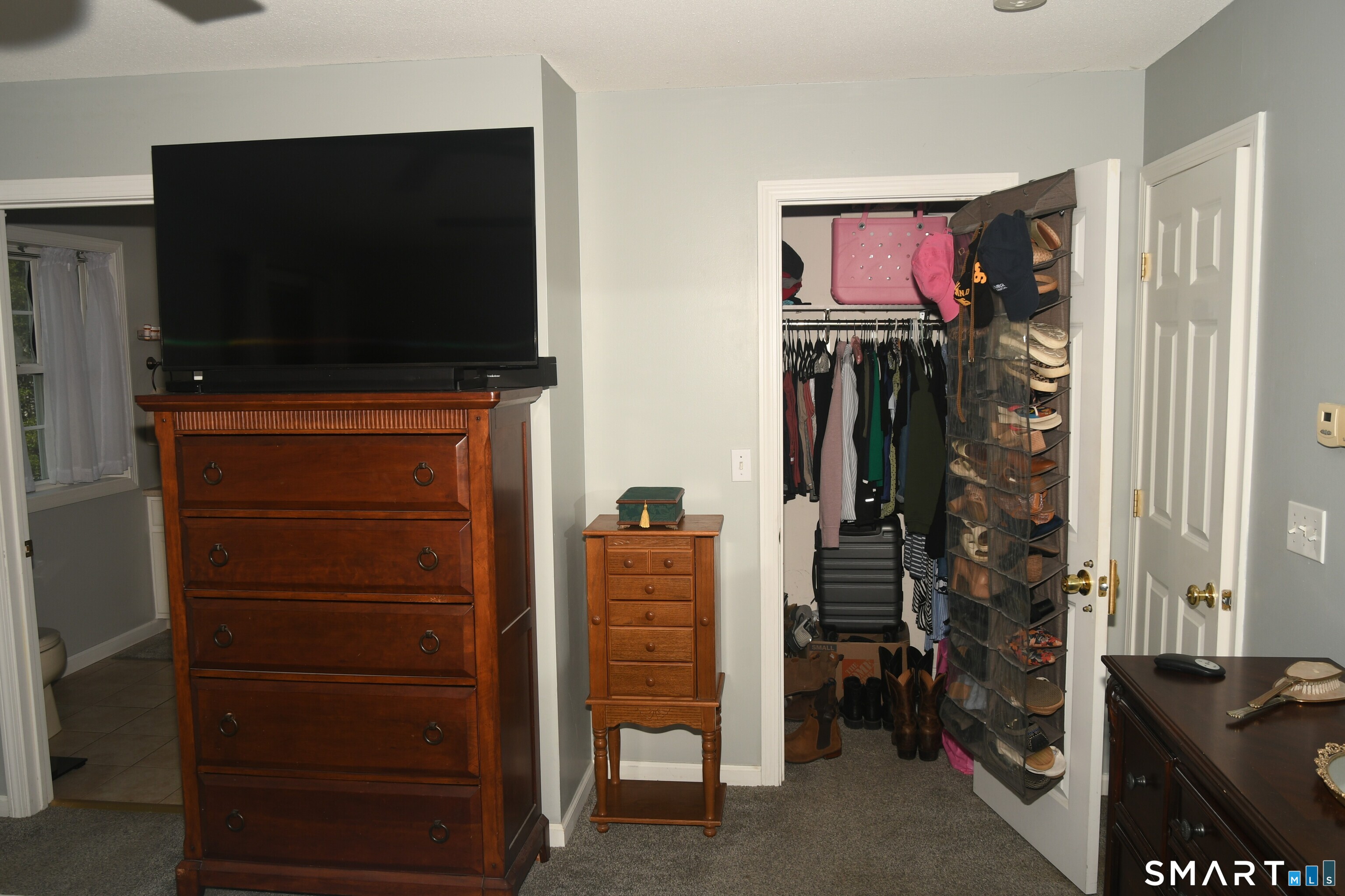 2 Clinton Lane Enfield CT 06082