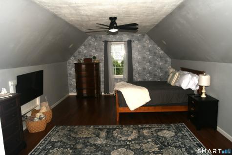 2 Clinton Lane Enfield CT 06082