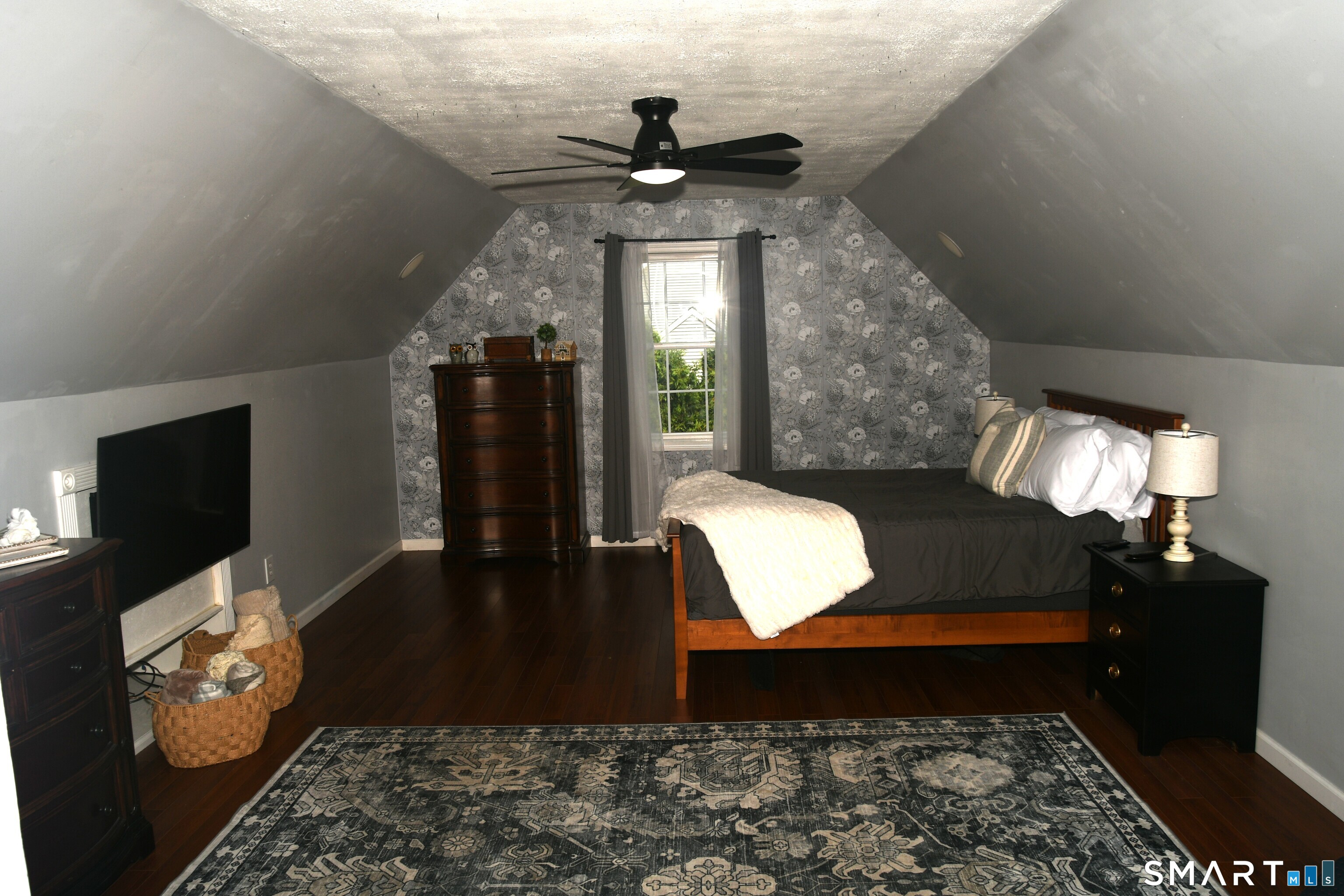 2 Clinton Lane Enfield CT 06082