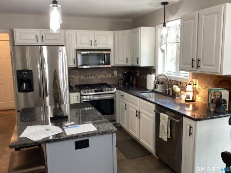2 Clinton Lane Enfield CT 06082