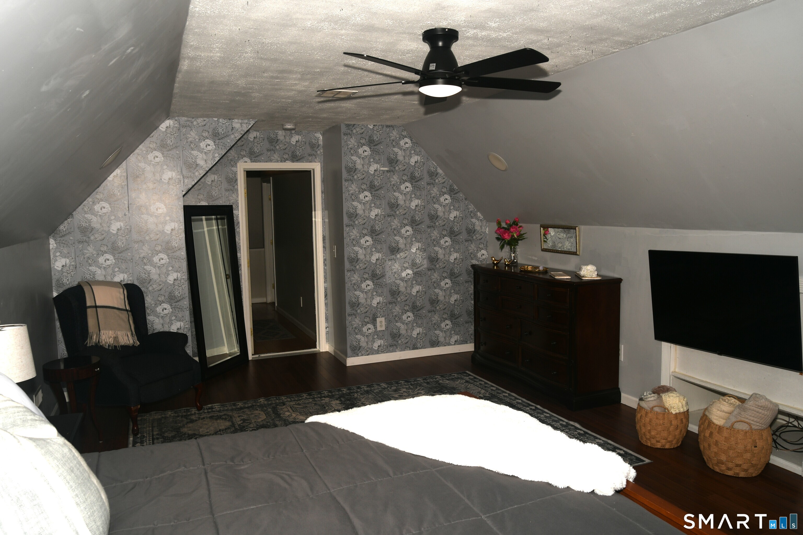 2 Clinton Lane Enfield CT 06082
