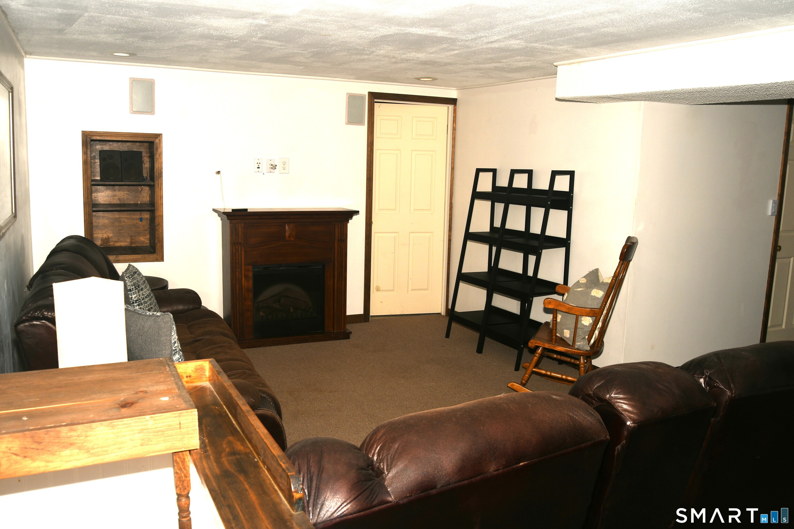 2 Clinton Lane Enfield CT 06082
