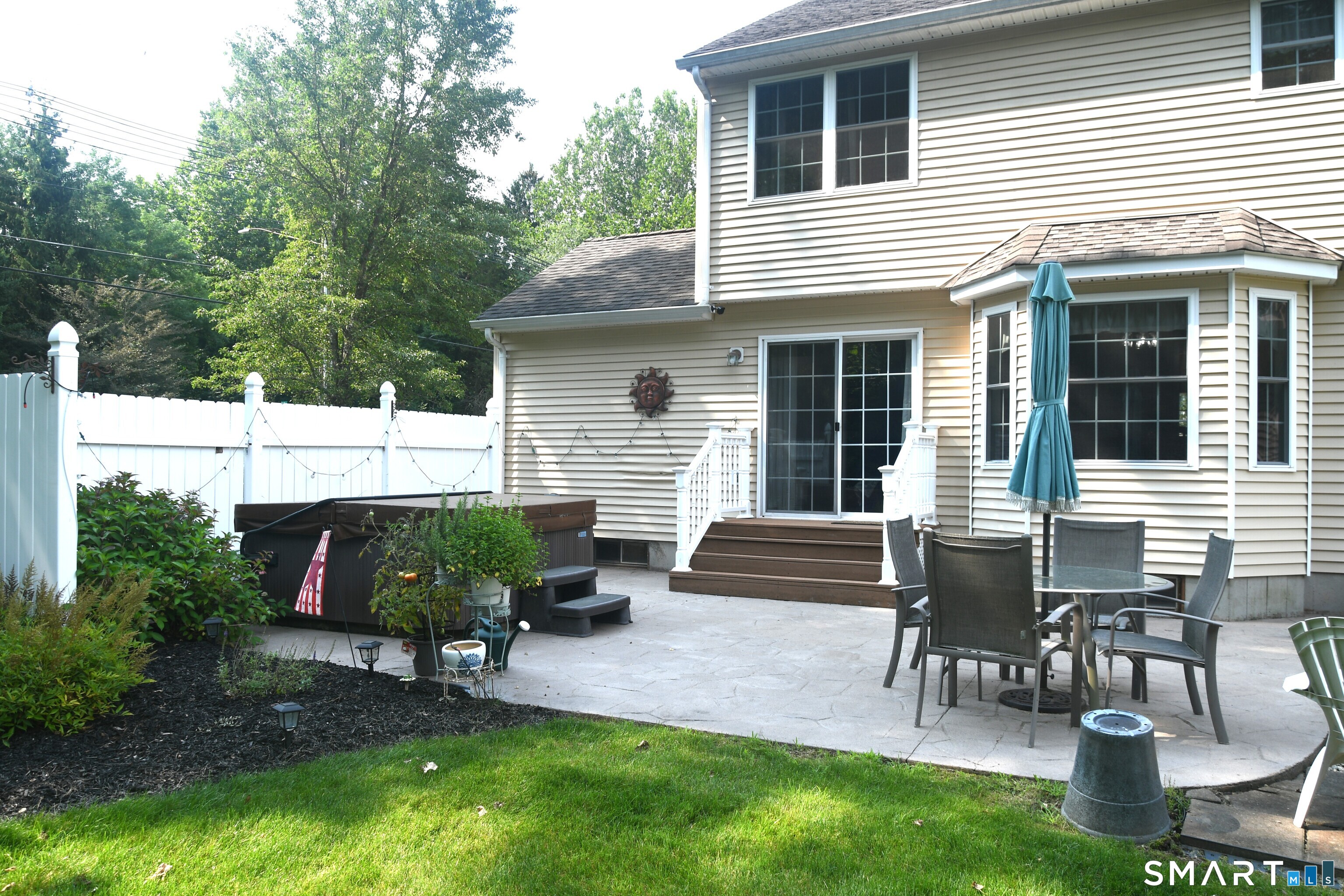2 Clinton Lane Enfield CT 06082