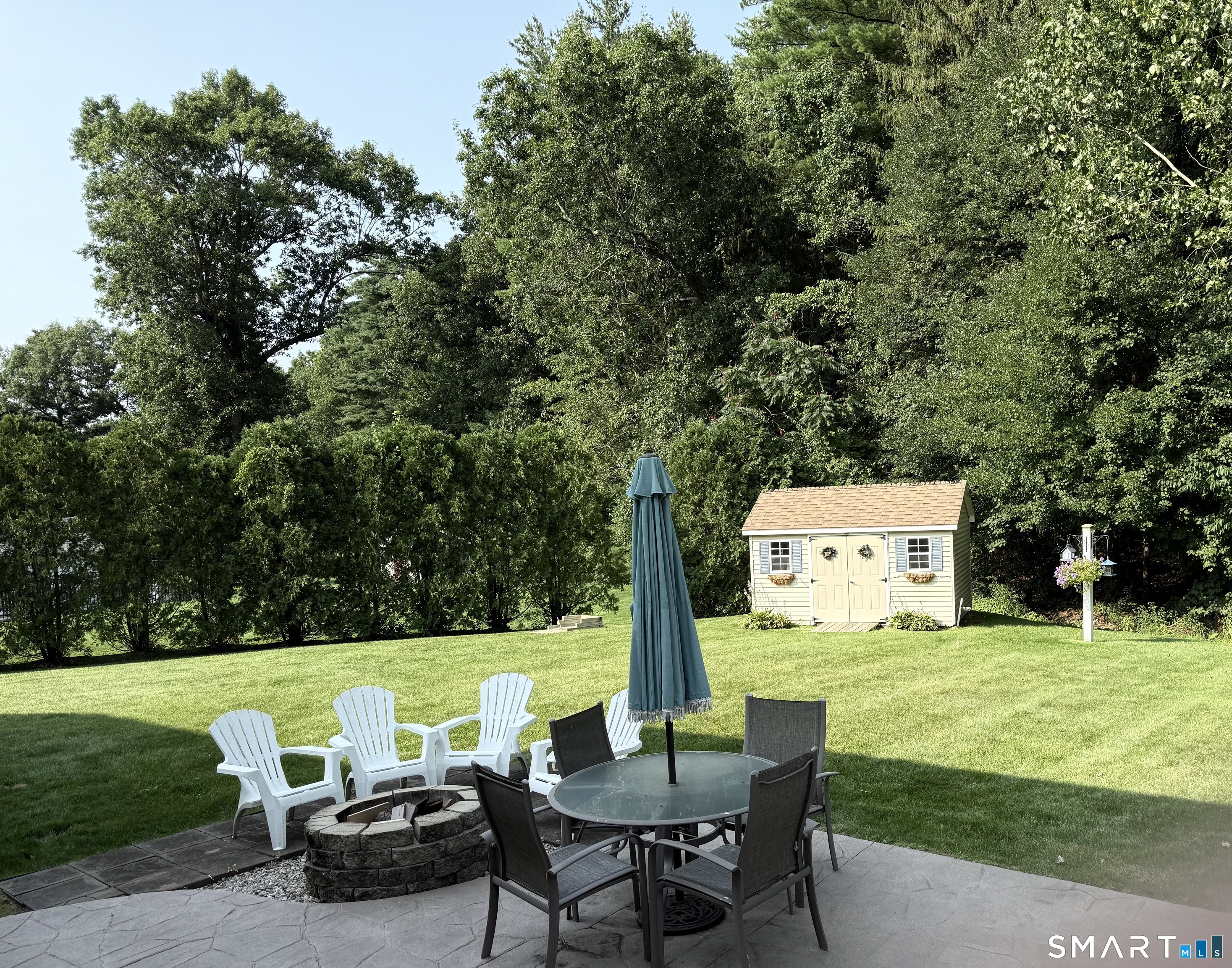 2 Clinton Lane Enfield CT 06082