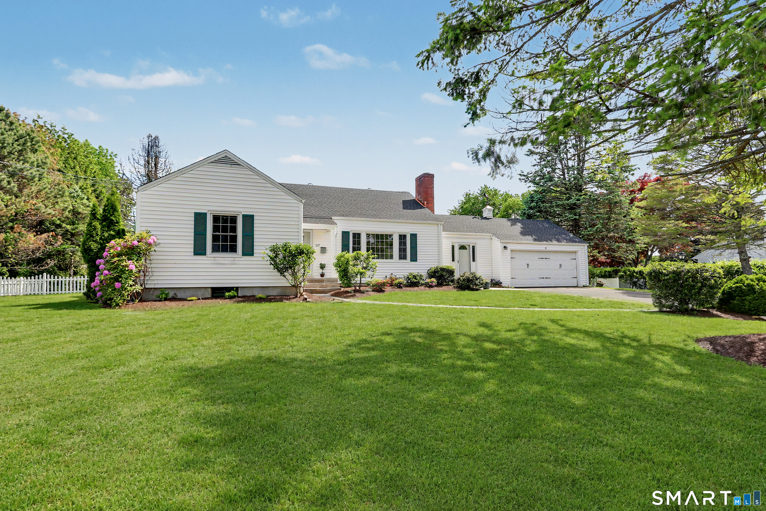 97 Ridgeview Avenue Trumbull CT 06611