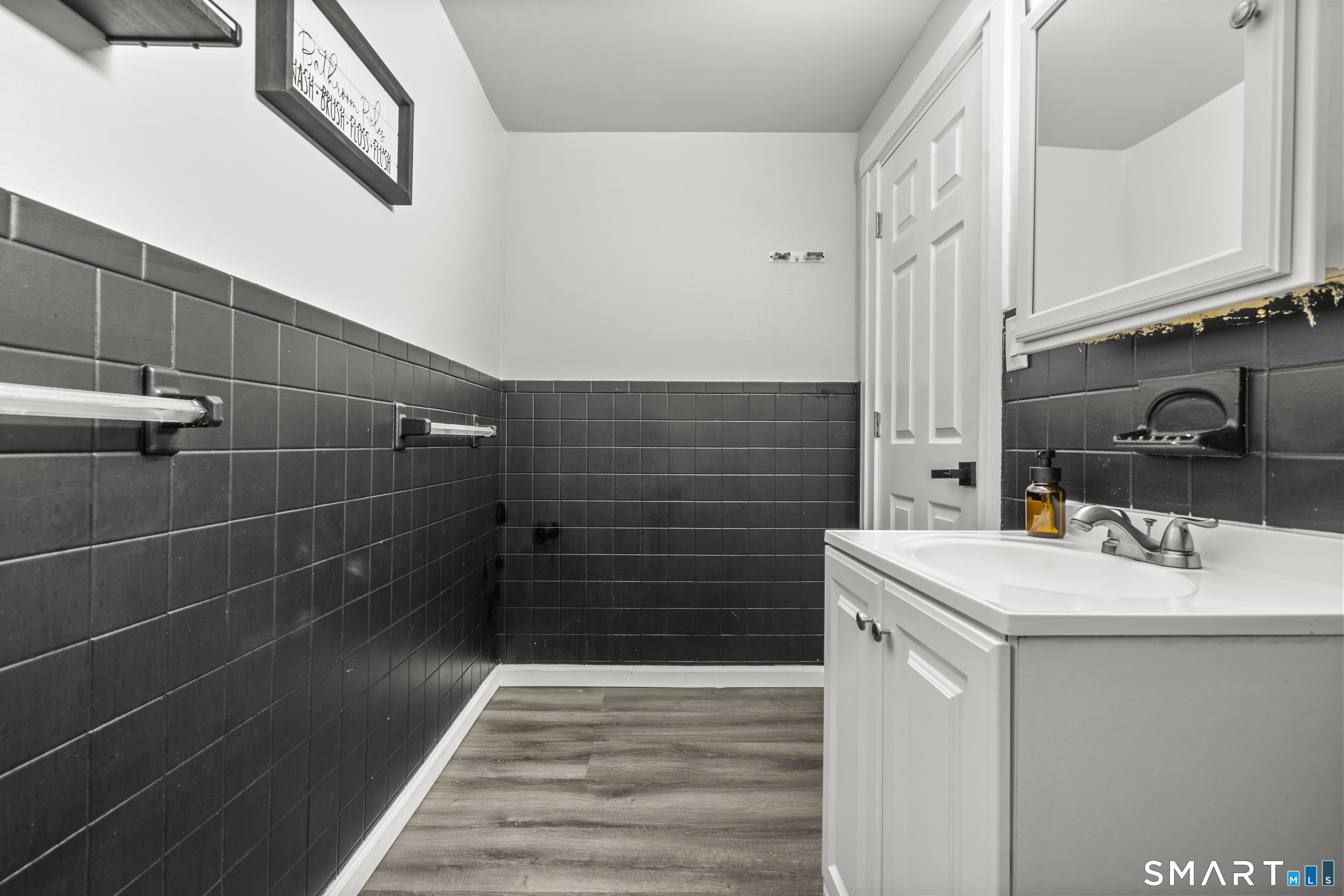 26 Trowbridge Street Waterbury CT 06710