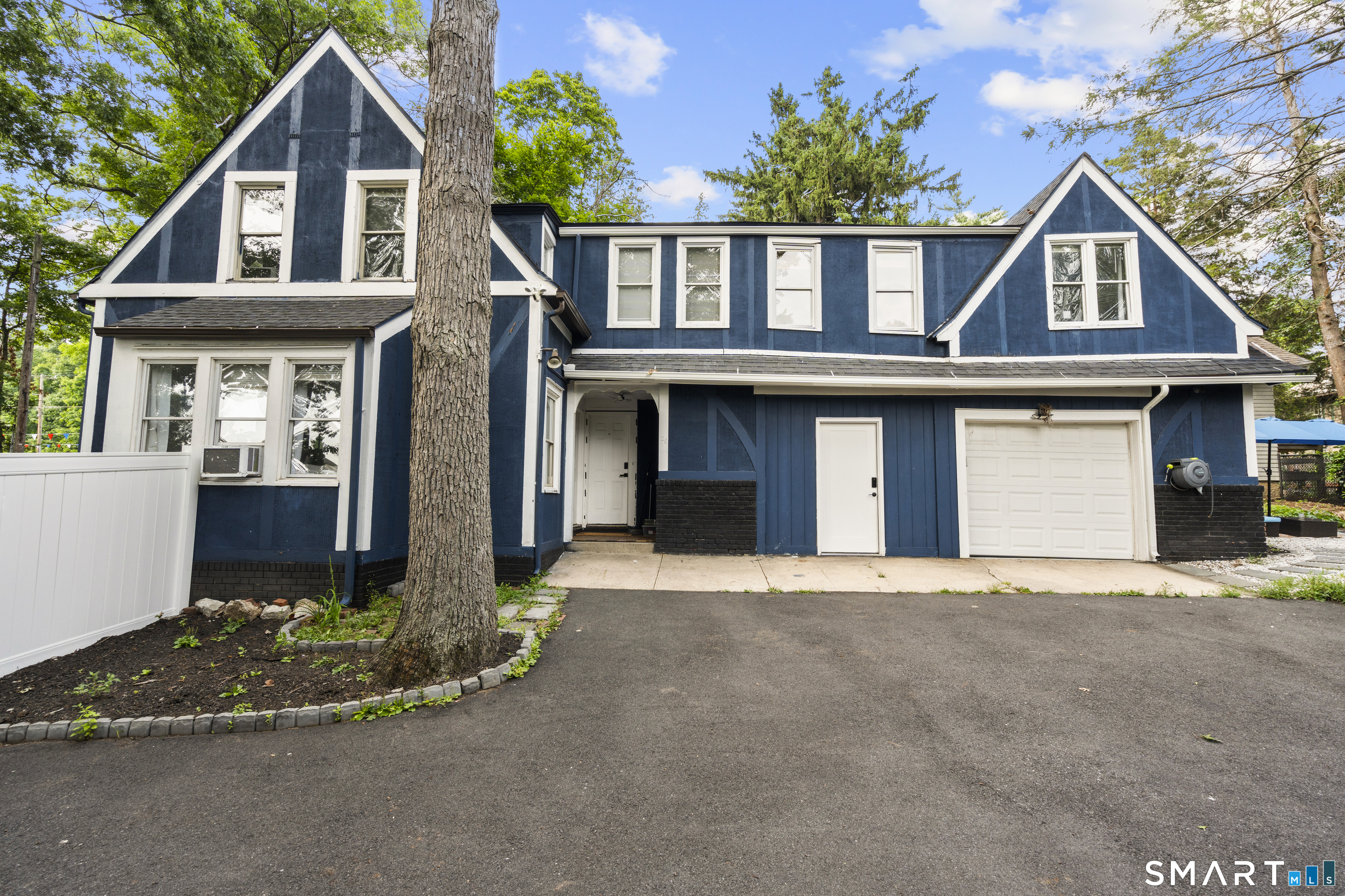 26 Trowbridge Street Waterbury CT 06710