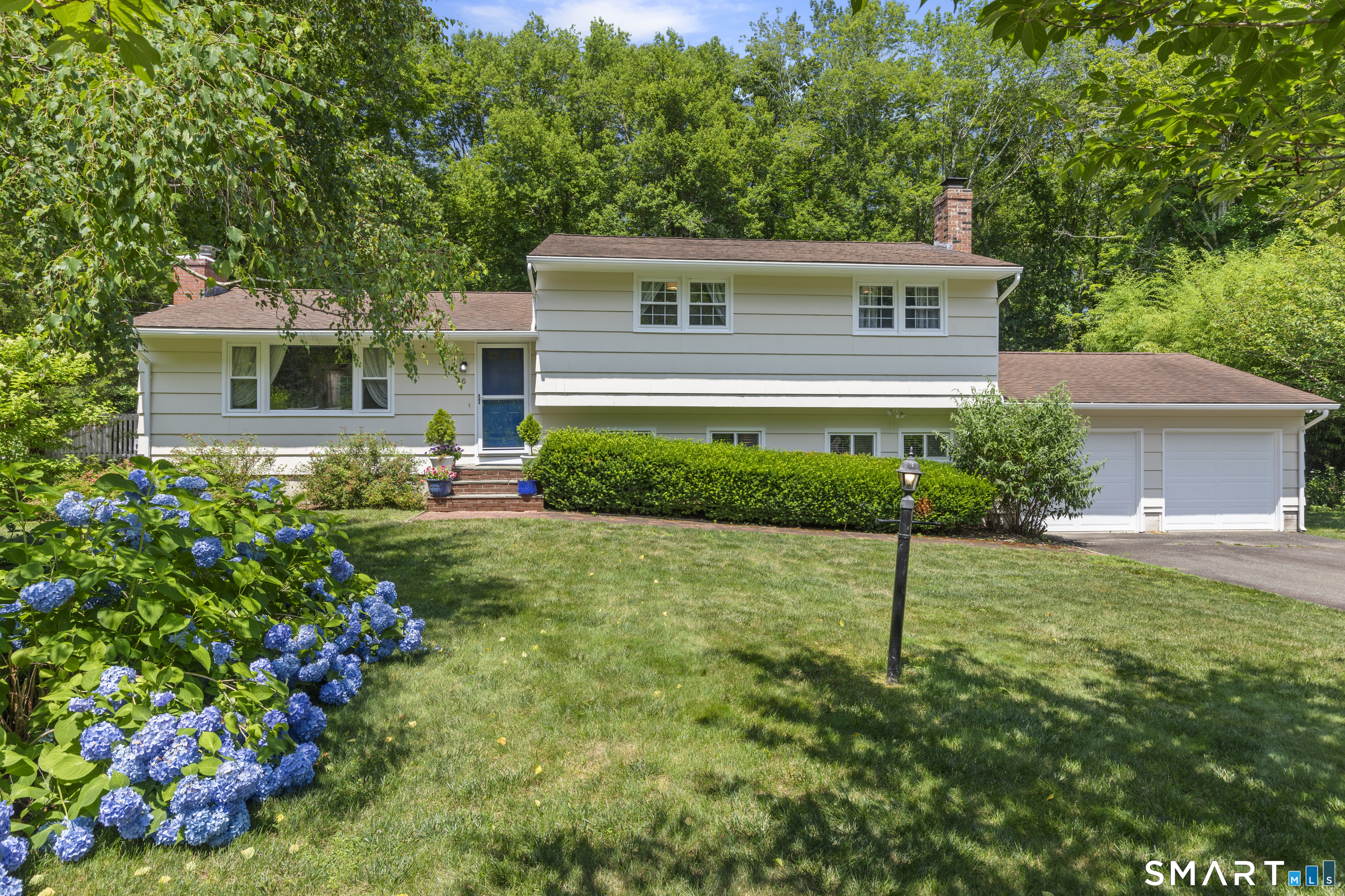16 Tamarac Drive Madison CT 06443