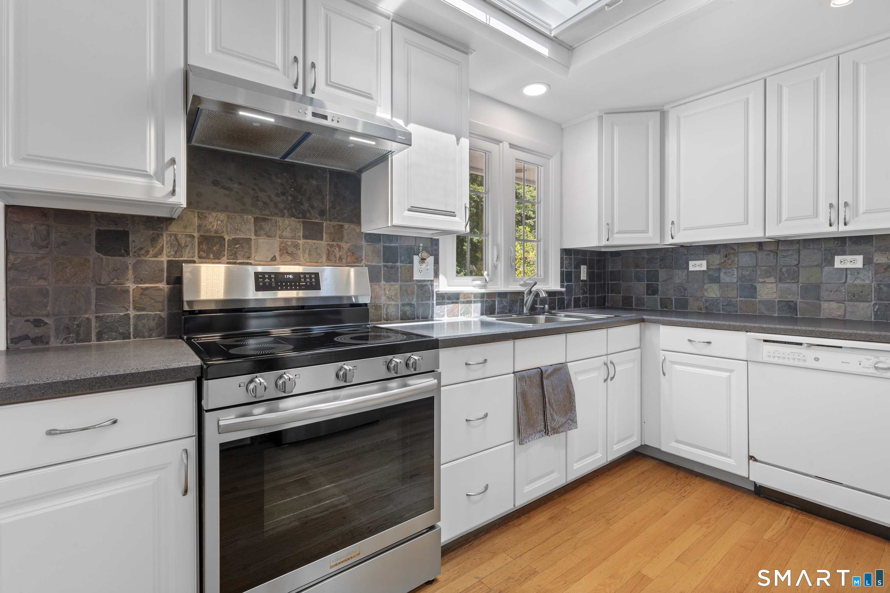 16 Tamarac Drive Madison CT 06443