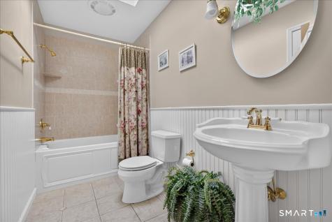 7 Oakledge Circle Norwalk CT 06854