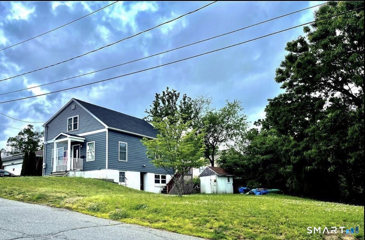 77 Simsbury Street Waterbury CT 06704