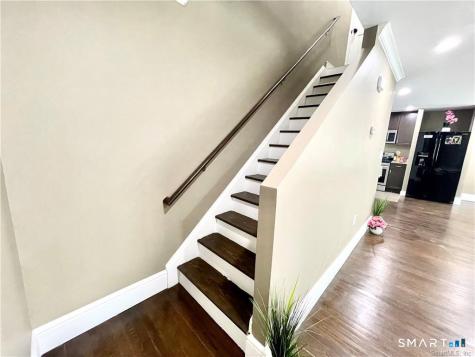 77 Simsbury Street Waterbury CT 06704