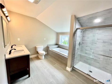 77 Simsbury Street Waterbury CT 06704