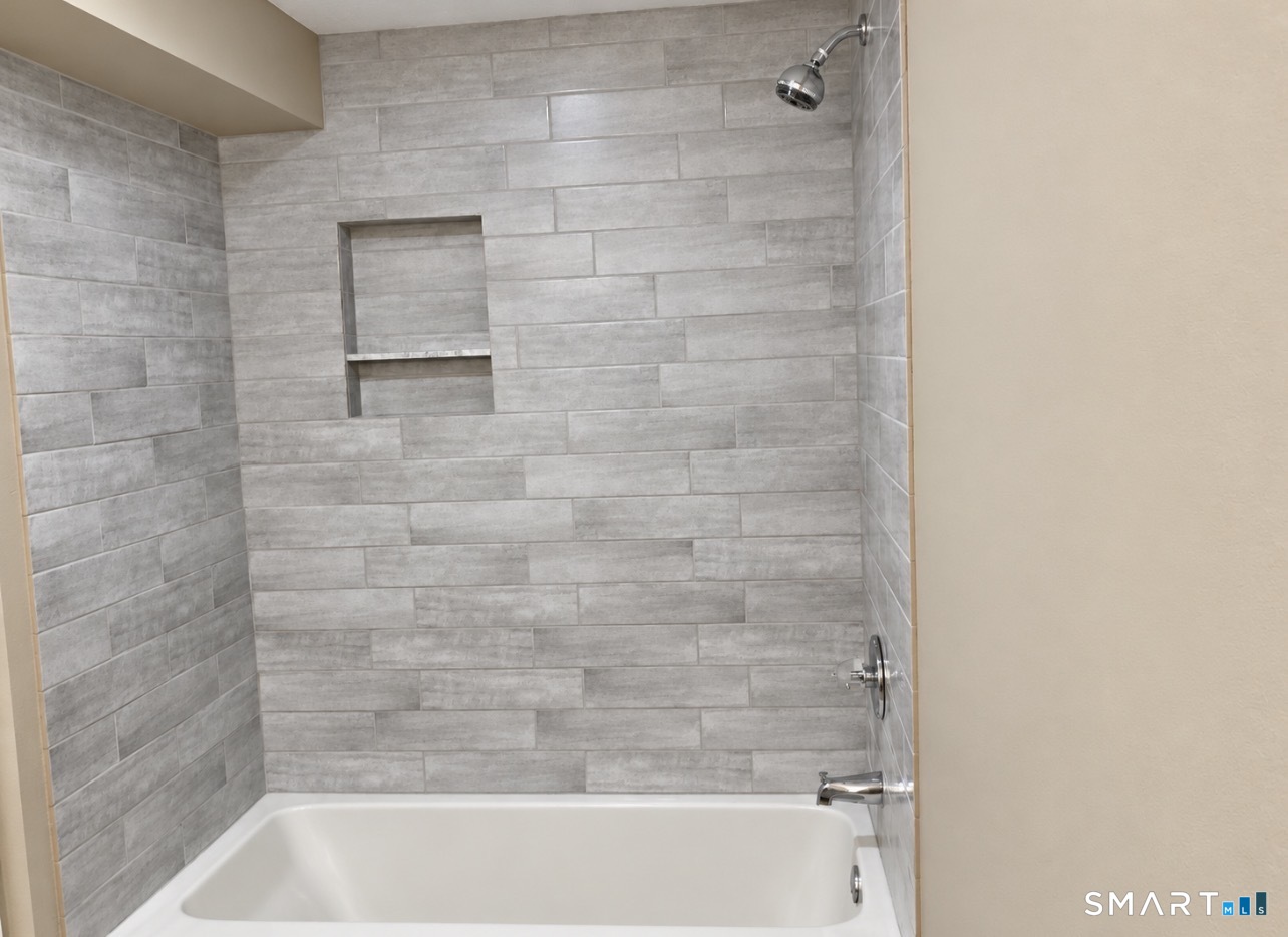 77 Simsbury Street Waterbury CT 06704