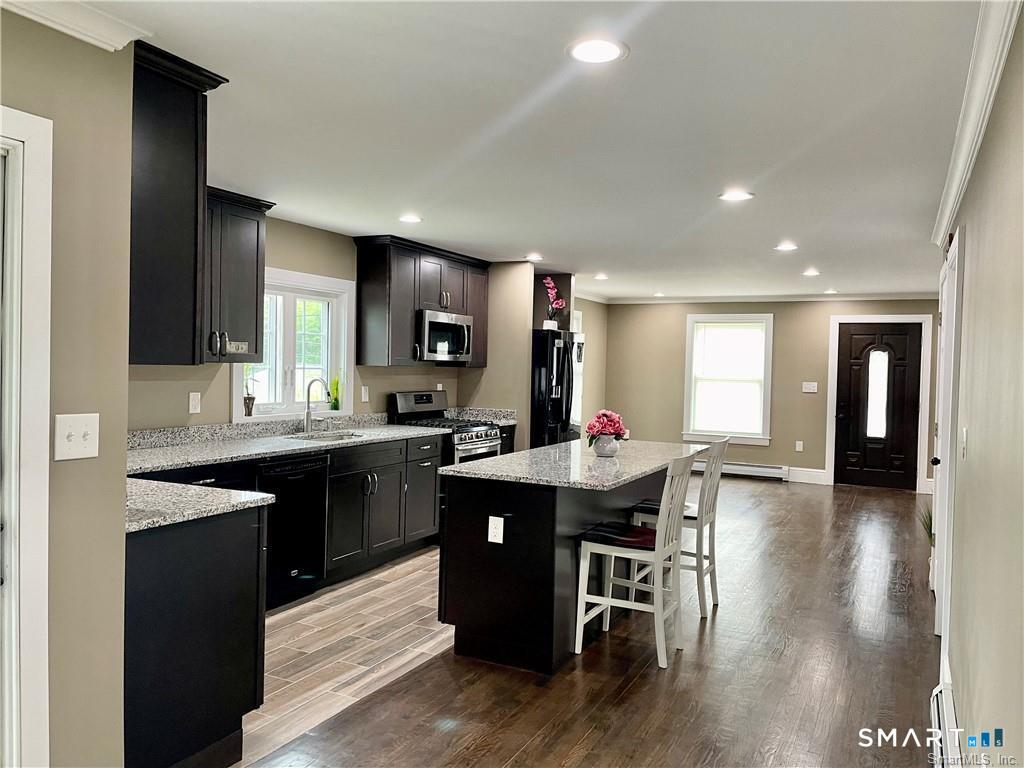 77 Simsbury Street Waterbury CT 06704