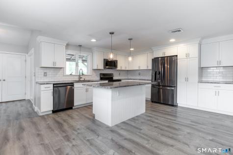 31 Ridgewood Road Windsor CT 06095