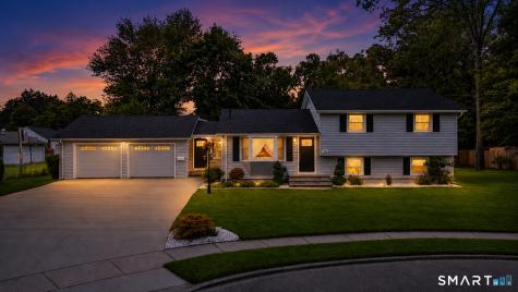 10 Riveredge Court Plainville CT 06062