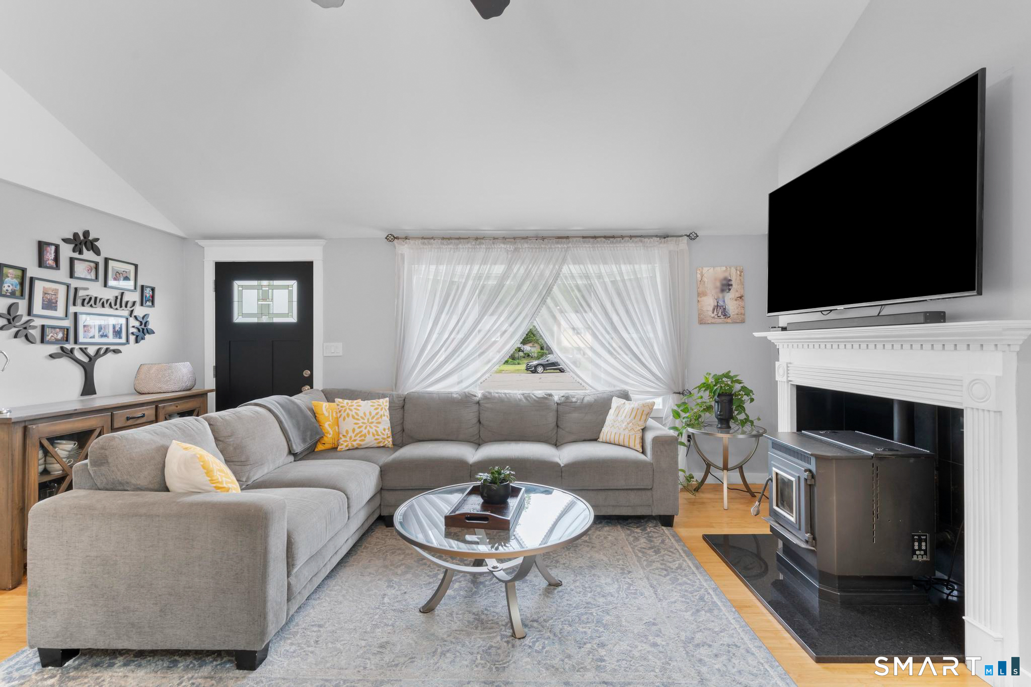 10 Riveredge Court Plainville CT 06062