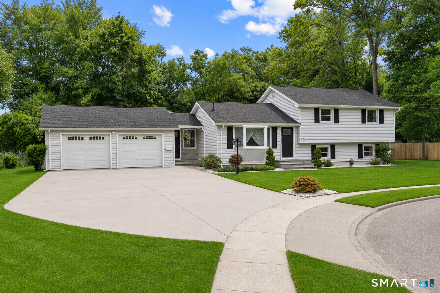 10 Riveredge Court Plainville CT 06062