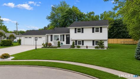 10 Riveredge Court Plainville CT 06062