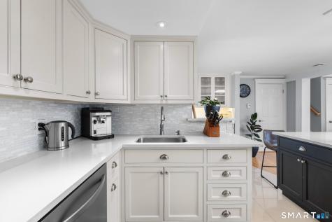 10 Riveredge Court Plainville CT 06062