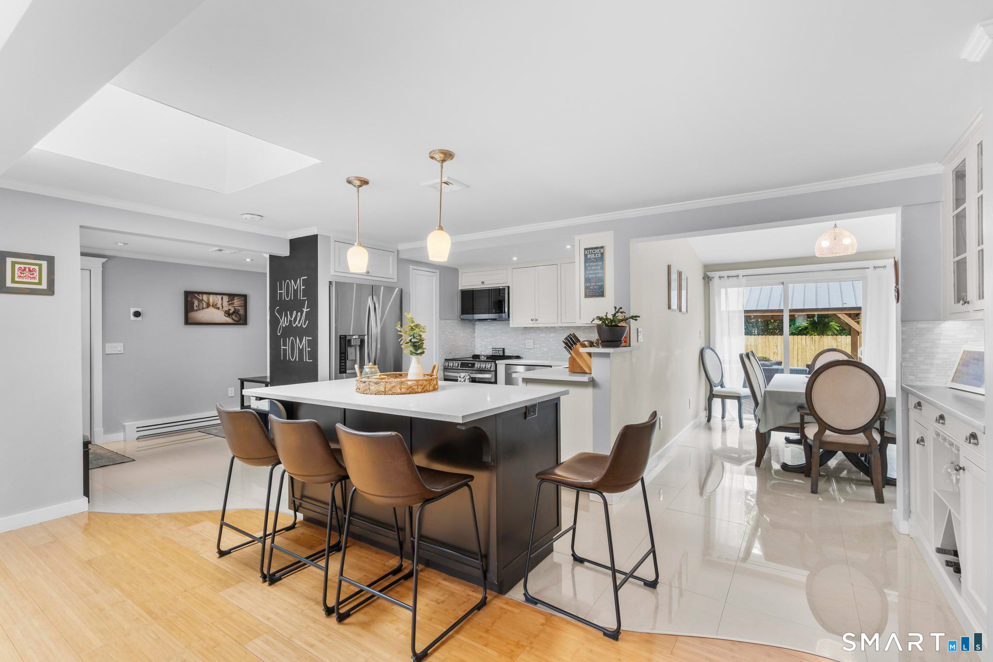 10 Riveredge Court Plainville CT 06062
