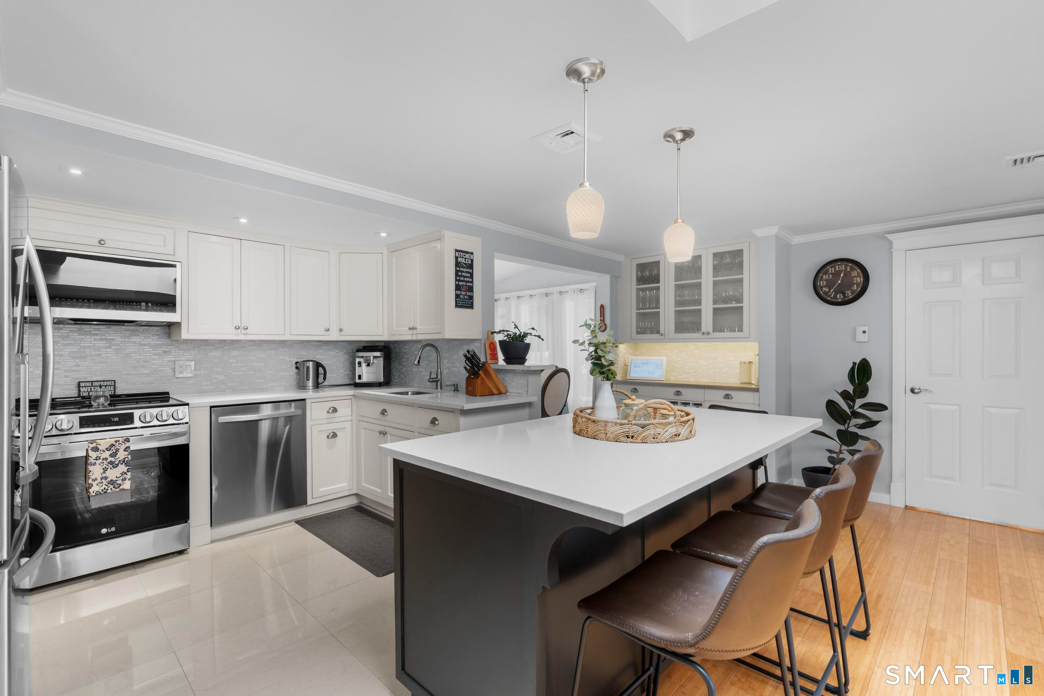 10 Riveredge Court Plainville CT 06062