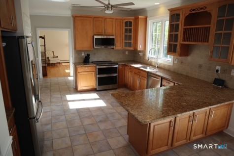 51 Brookfield Road Seymour CT 06483