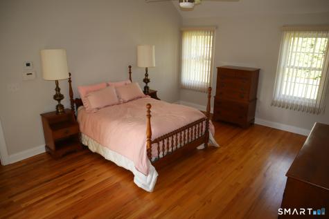 51 Brookfield Road Seymour CT 06483