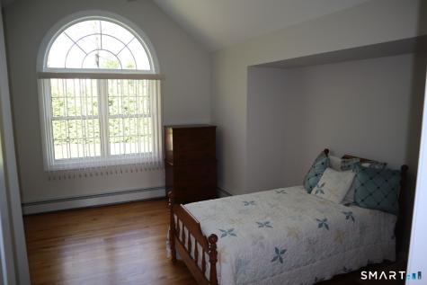 51 Brookfield Road Seymour CT 06483