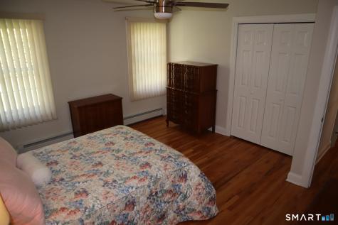 51 Brookfield Road Seymour CT 06483