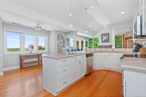 132 Merrimac Drive Trumbull CT 06611