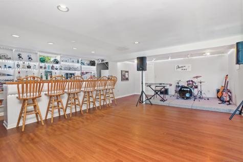 132 Merrimac Drive Trumbull CT 06611
