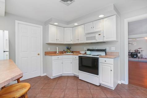 132 Merrimac Drive Trumbull CT 06611