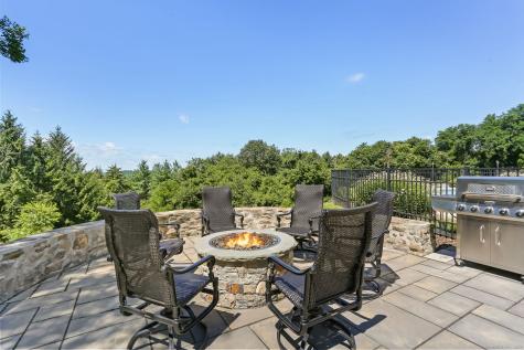 132 Merrimac Drive Trumbull CT 06611