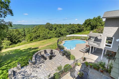 132 Merrimac Drive Trumbull CT 06611