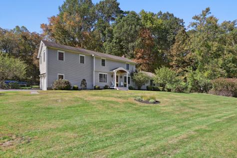 10 Buckboard Ridge Bethel CT 06801