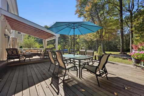 10 Buckboard Ridge Bethel CT 06801