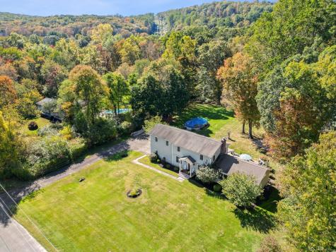 10 Buckboard Ridge Bethel CT 06801