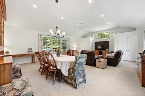 10 Buckboard Ridge Bethel CT 06801