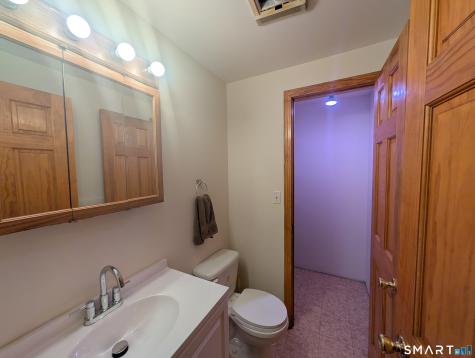33 Murphys Lane Shelton CT 06484