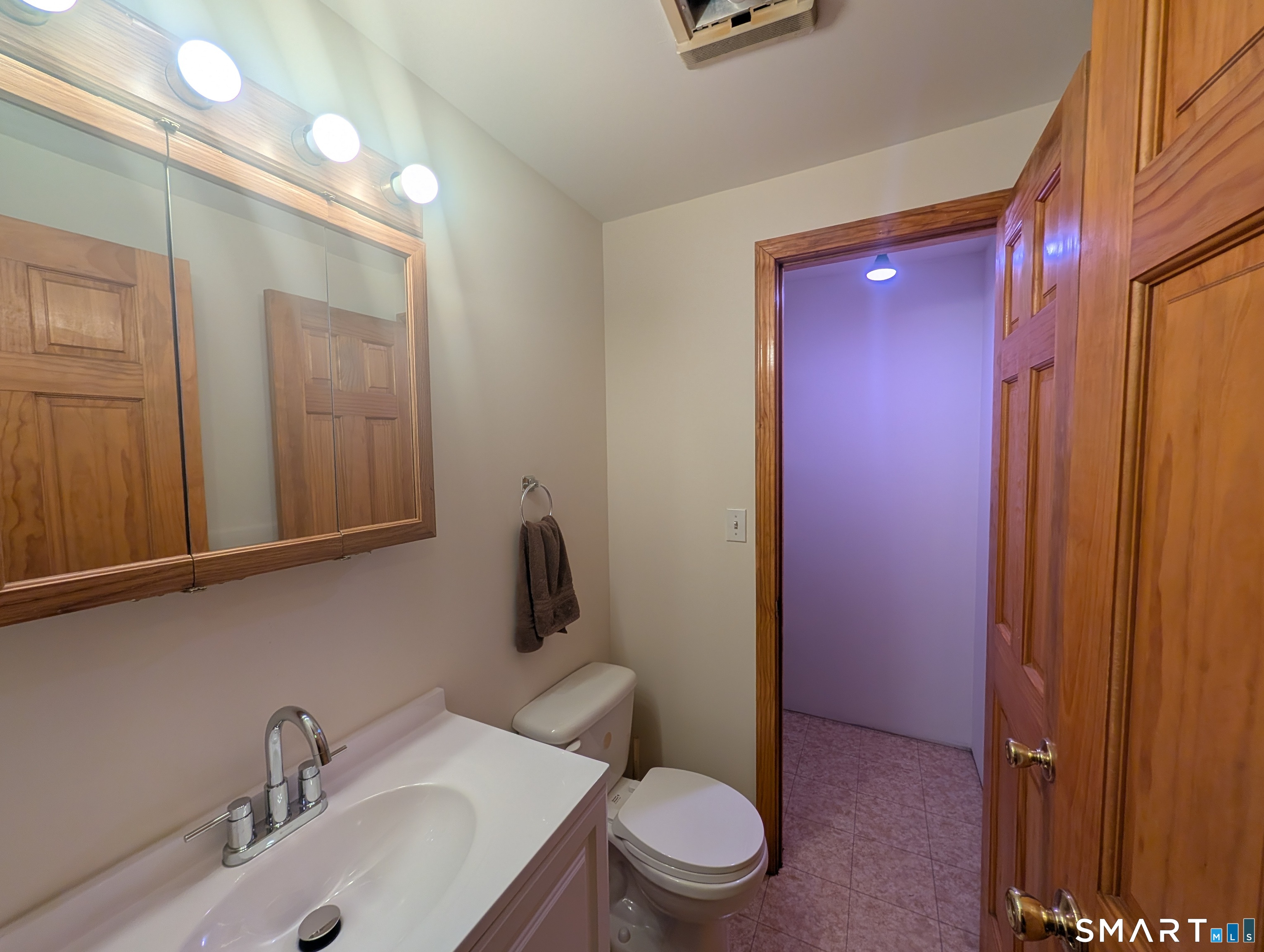 33 Murphys Lane Shelton CT 06484