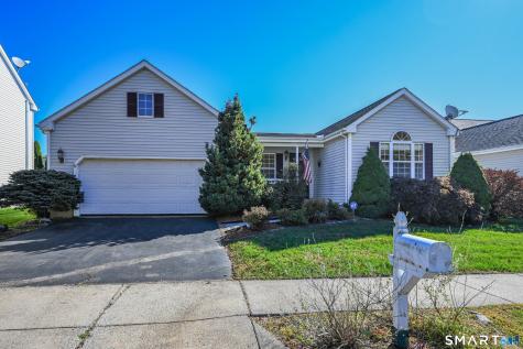126 Rolling Green Middletown CT 06457