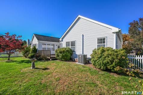 126 Rolling Green Middletown CT 06457