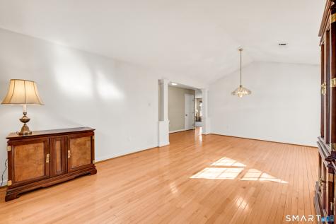 126 Rolling Green Middletown CT 06457