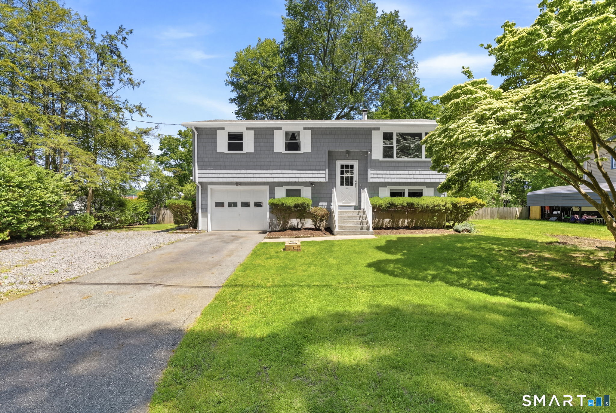 10 Lynn Drive Preston CT 06365