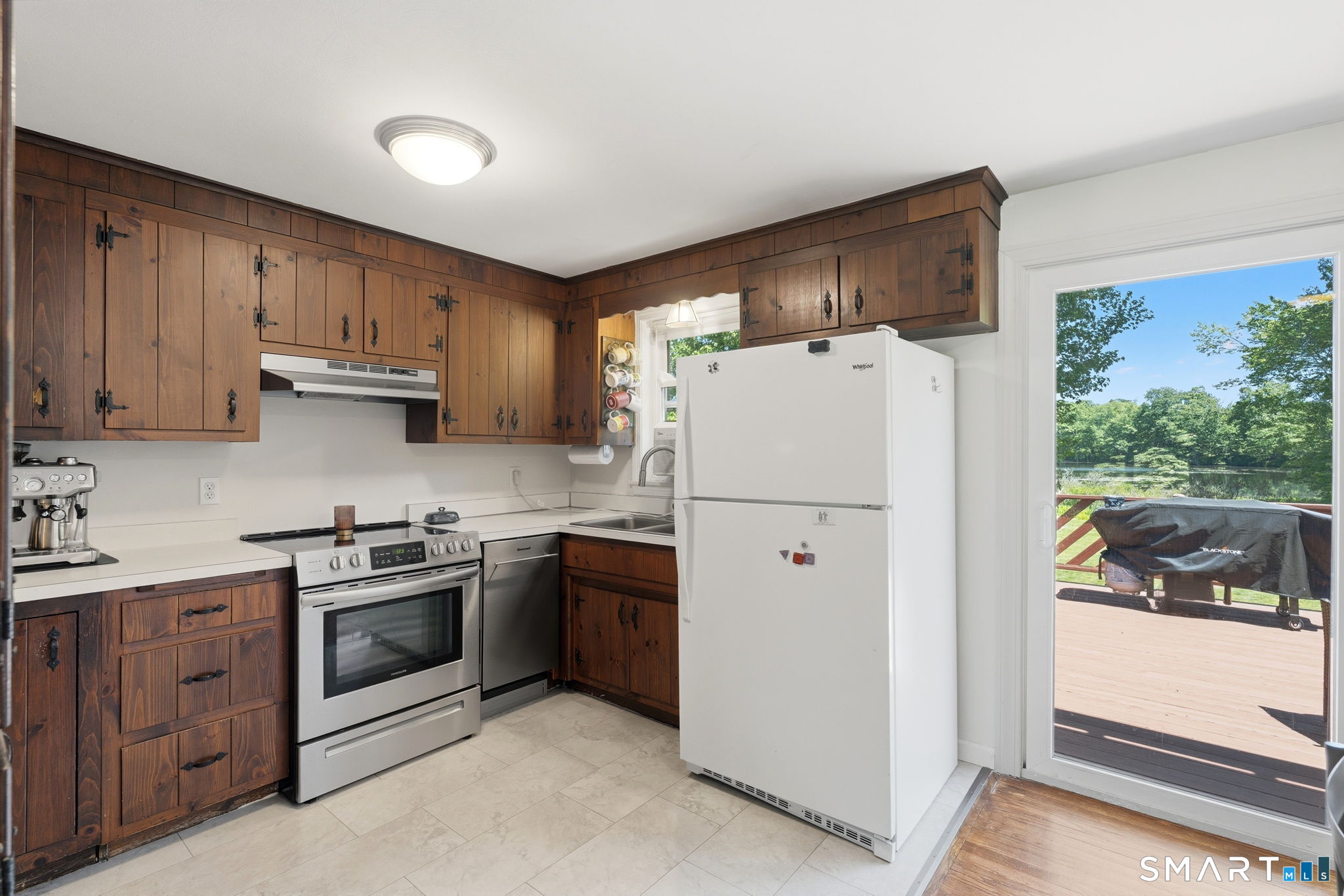 10 Lynn Drive Preston CT 06365